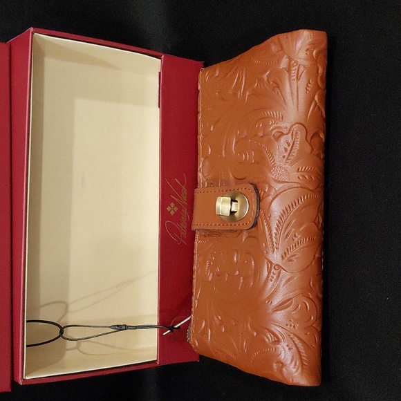 Patricia Nash Floral Embossed Leather Wallet - Picture 6 of 12
